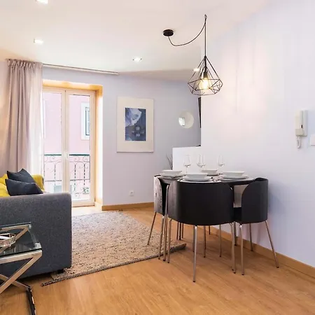 Perfect Cool With Ac, 2 Bedrooms 2 Bathrooms Daire Lisboa