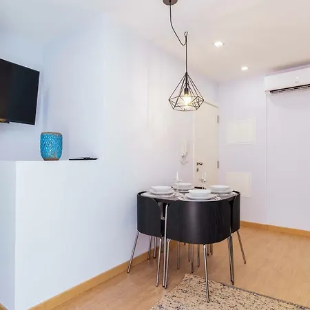 Apartament Perfect, Cool, Aircon, 2 Beds 2 Bath Location Lizbona