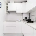 Perfect Cool With Ac, 2 Bedrooms 2 Bathrooms 公寓 *